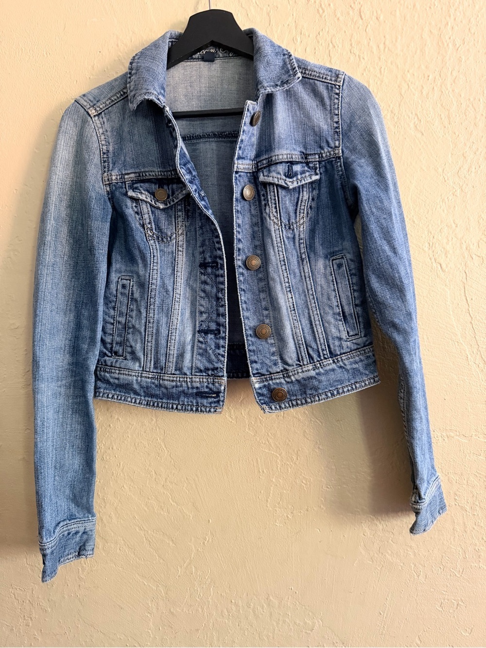 American Eagle Outfitters Light Blue Denim Jacket